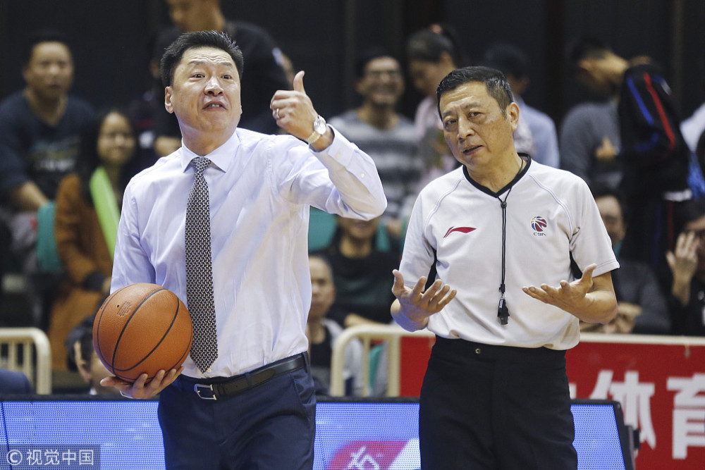 华体会官网下载- VAR争议判罚引主帅不满  